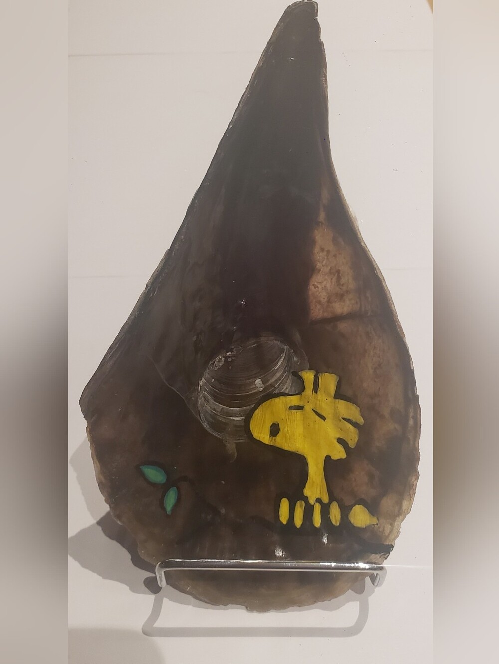 Hand-Painted Woodstock on Brown Agate Pen Shell